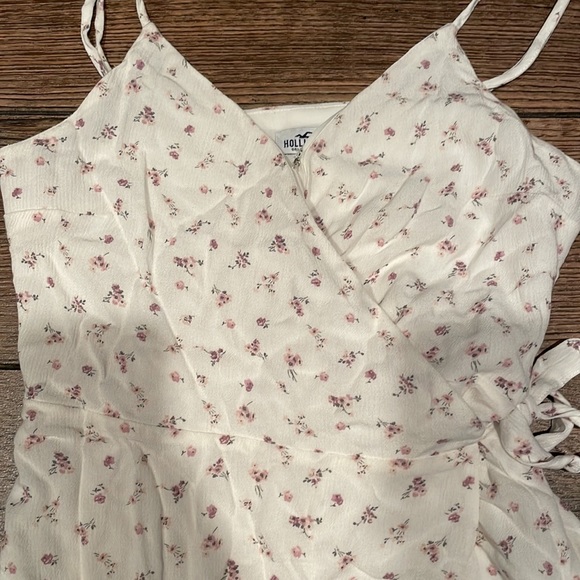 Hollister Mini linen wrap dress size XS. - Picture 4 of 5